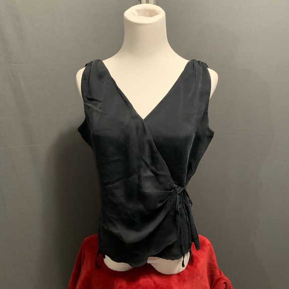 B08-Women's Lauren Ralph Lauren Blouse, Size 8, Black 100% silk - Picture 1 of 5